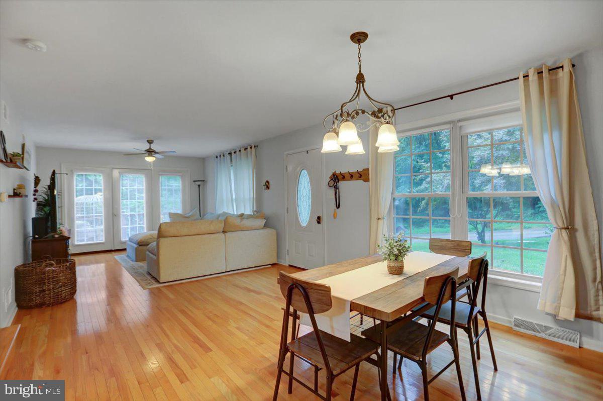 604 Forest Road Chambersburg, PA 17202 - Photo 5 of 33