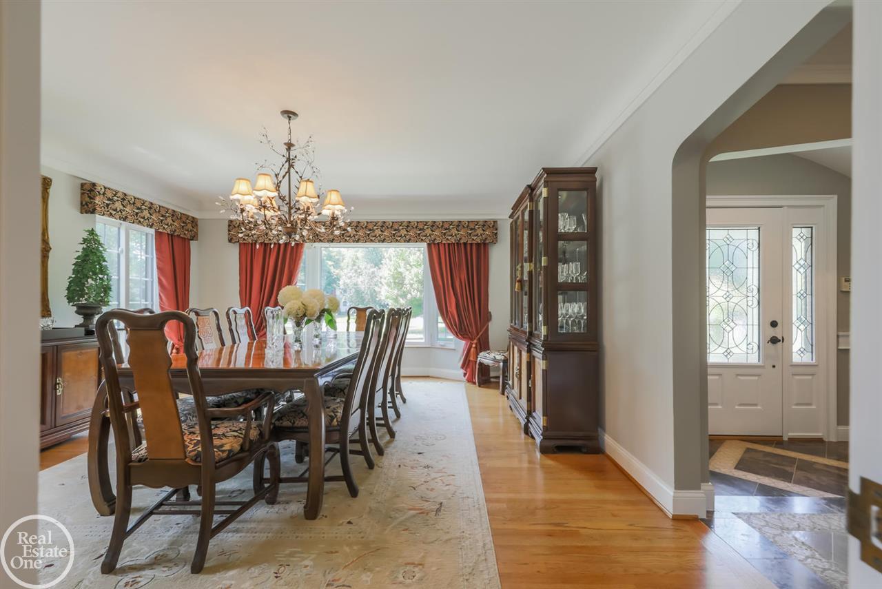 652 Middlesex Road Grosse Pointe Park, MI 48230 - Photo 13 of 75