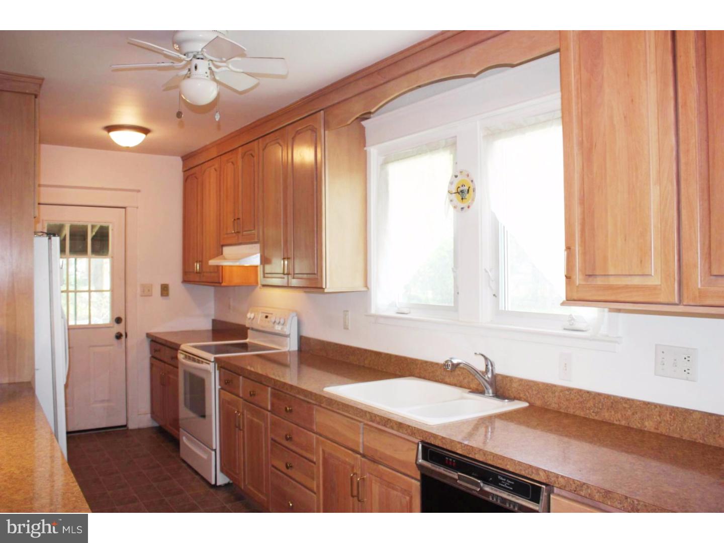 6 Strathmore Road Havertown, PA 19083 - Photo 11 of 23