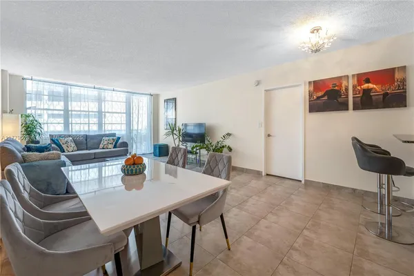 $3,000 | 3725 South Ocean Drive, Unit 1015, Hollywood, FL 33019