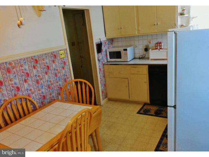 1331 Midland Road Conshohocken, PA 19428 - Photo 5 of 10 Kitchen