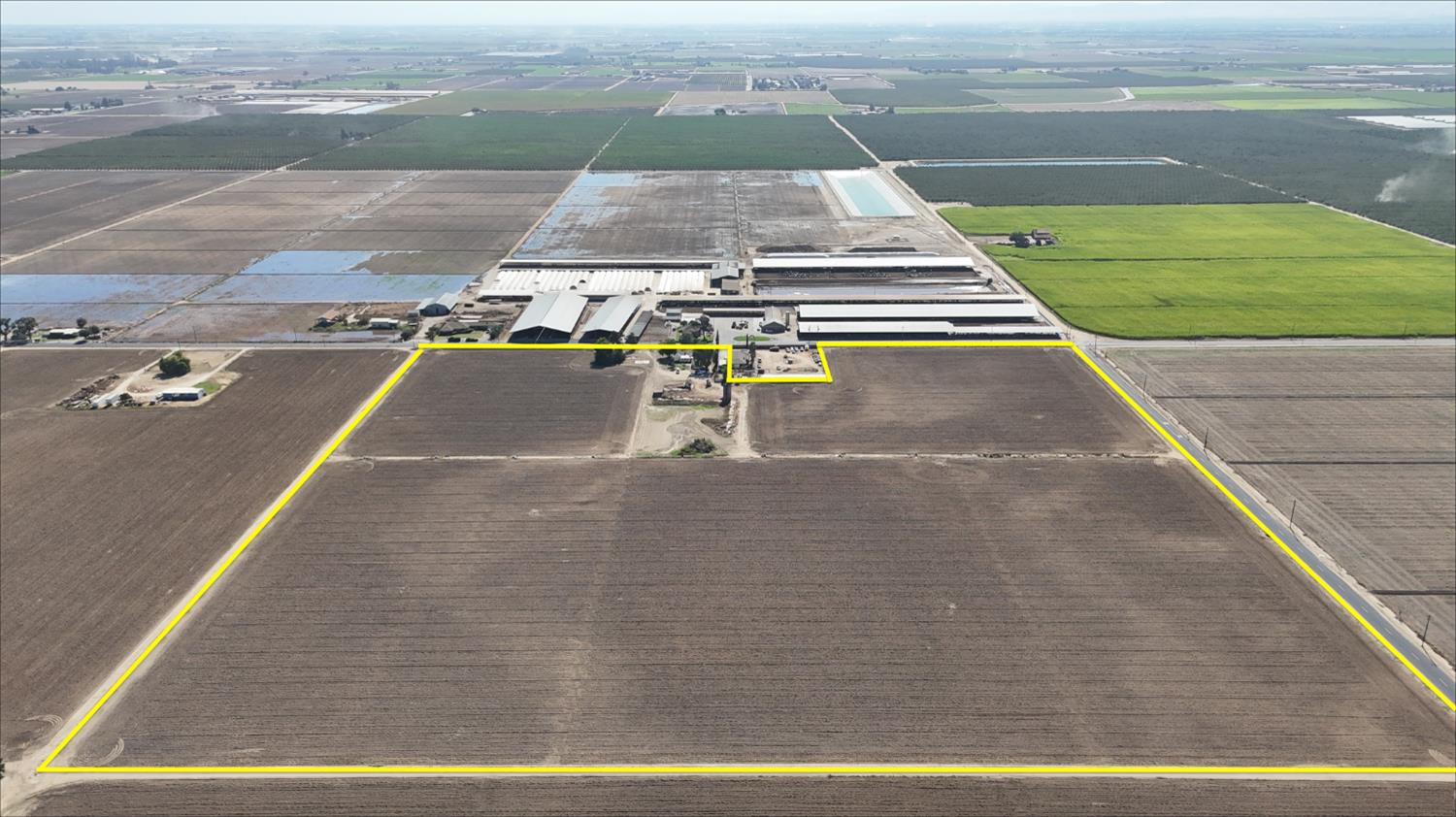 1237 West Keyes Road Modesto, CA 95358 - Photo 3 of 16 a view of a tennis court