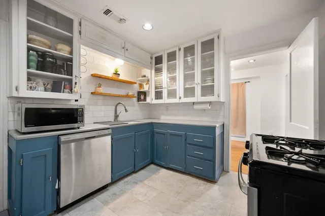 $325,000 | 4029 Lovell Avenue, Fort Worth, TX 76107