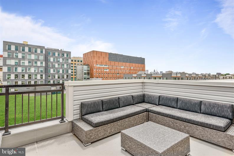 Kloman Street, Unit MOZART 3 Baltimore, MD 21230 - Photo 25 of 27 a view of a terrace