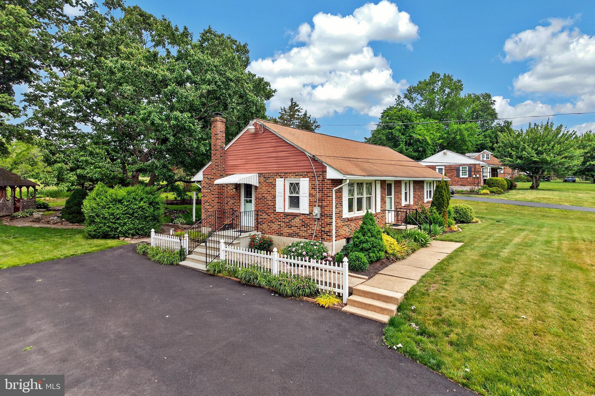 1233 Miller Road Pottstown, PA 19465 - Photo 2 of 44 Gallery Image 2