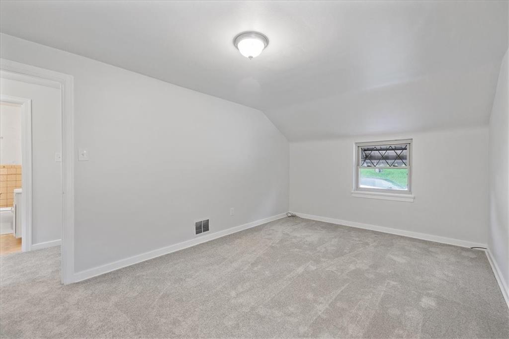 620 Beulah Road Pittsburgh, PA 15235 - Photo 15 of 25 an empty room with windows