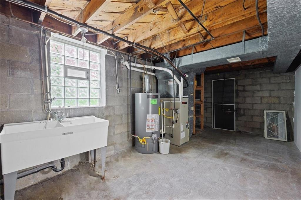 620 Beulah Road Pittsburgh, PA 15235 - Photo 23 of 25 a view of a storage & utility room