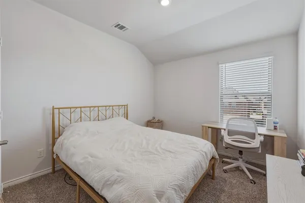 $2,300 | 2137 Crooked Bow Drive, Mesquite, TX 75149