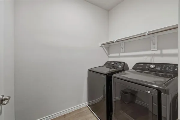 $2,300 | 2137 Crooked Bow Drive, Mesquite, TX 75149