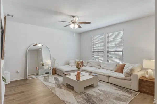 $2,300 | 2137 Crooked Bow Drive, Mesquite, TX 75149