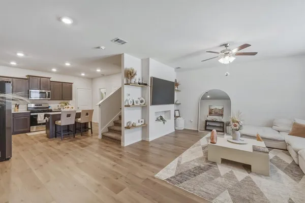 $2,300 | 2137 Crooked Bow Drive, Mesquite, TX 75149