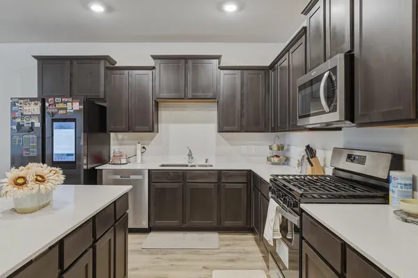 $2,300 | 2137 Crooked Bow Drive, Mesquite, TX 75149