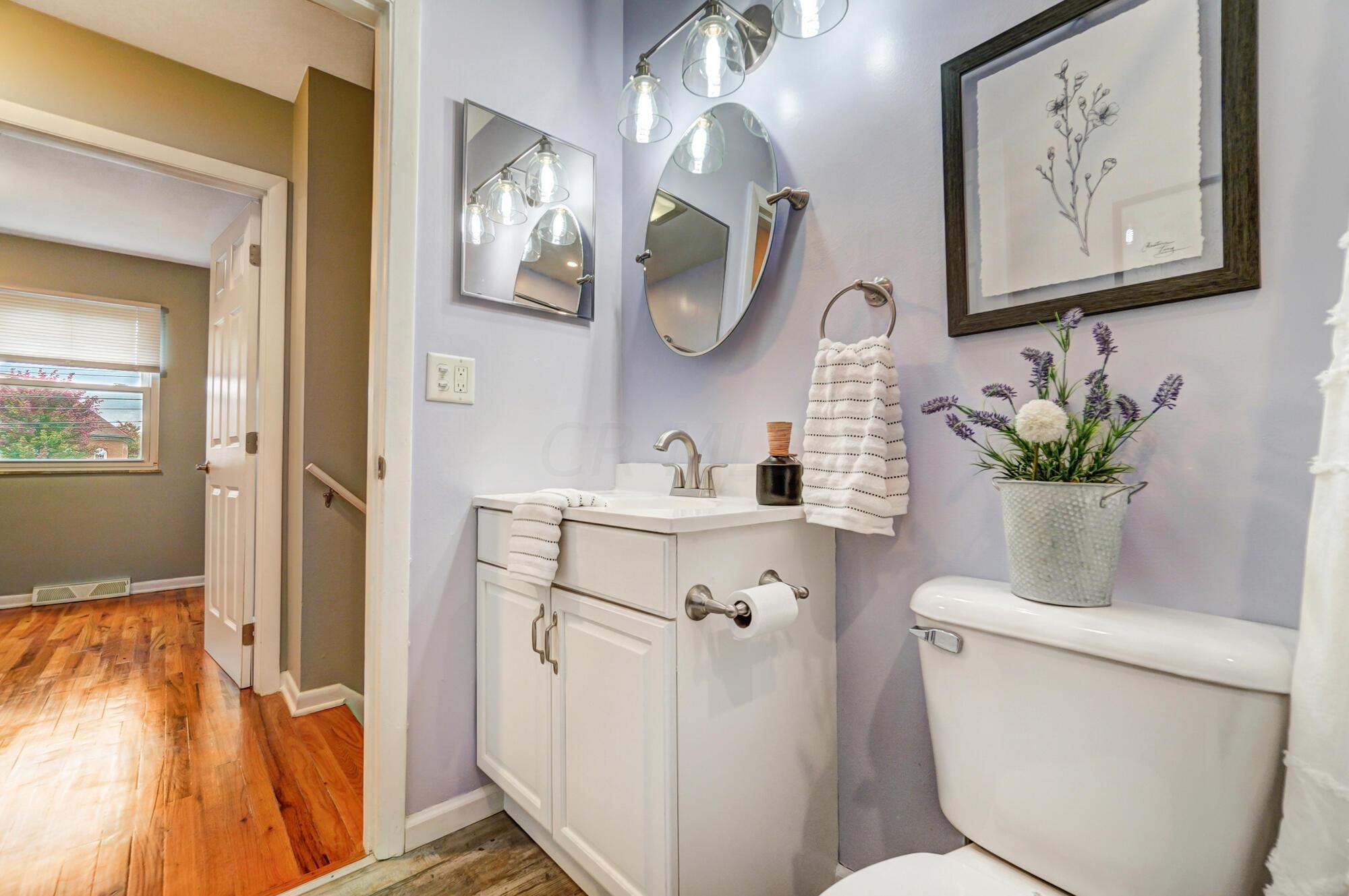 5711 Karl Road Columbus, OH 43229 - Photo 23 of 43 027