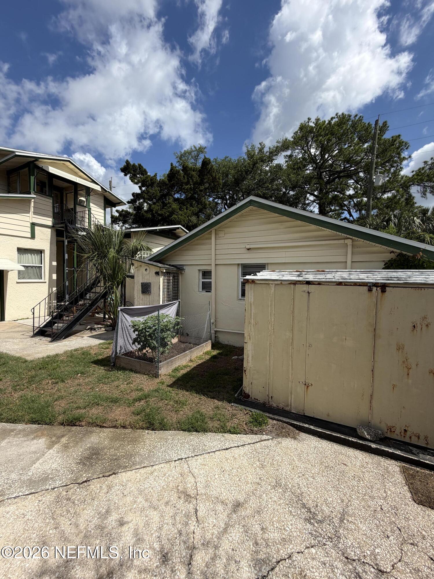 1805 Perry Place Jacksonville, FL 32207 - Photo 52 of 57 Courtyard