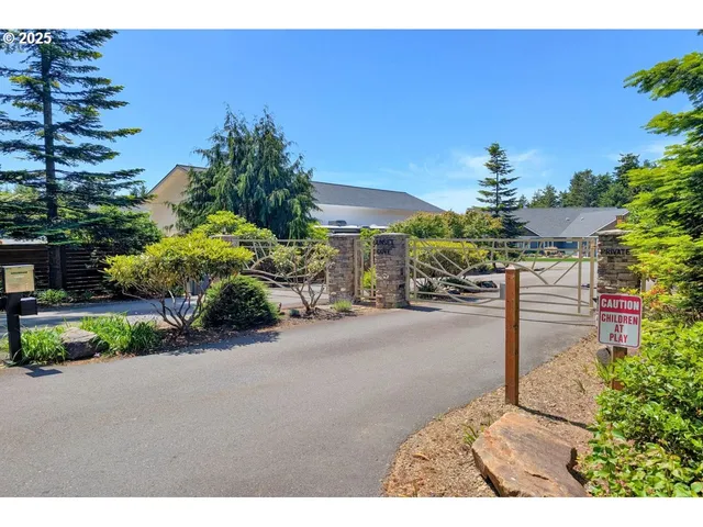 $799,000 | 83591 Sauter Drive, Florence, OR 97439