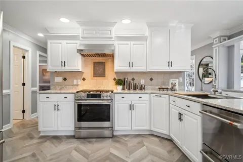 $599,000 | 1553 Degrasse Drive, Hayes, VA 23072