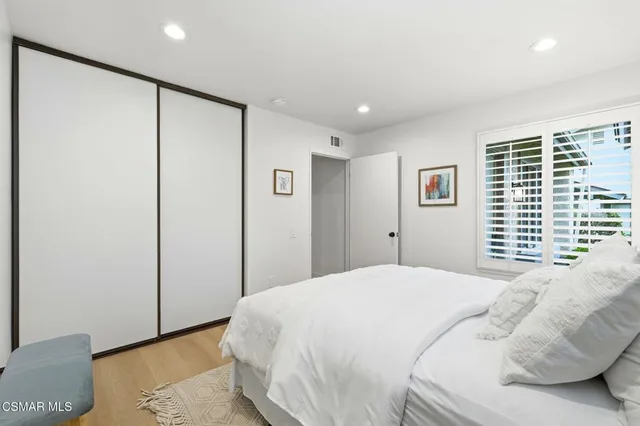 $3,400 | 41040 Village 41, Camarillo, CA 93012