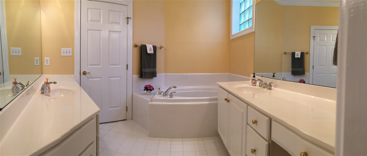 127 Yorkchester Way Raleigh, NC 27615 - Photo 9 of 25 Master Bathroom
