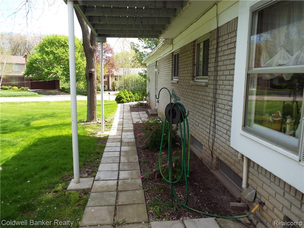 29918 West Eleven Mile Road Farmington Hills, MI 48336 - Photo 13 of 13