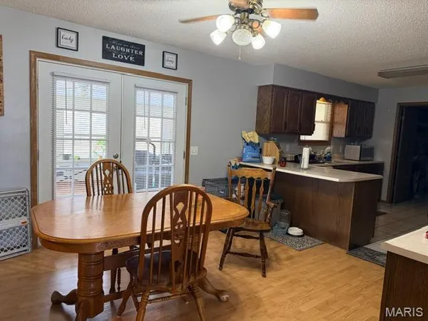 $225,000 | 1080 North Industrial Drive, Houston, MO 65483