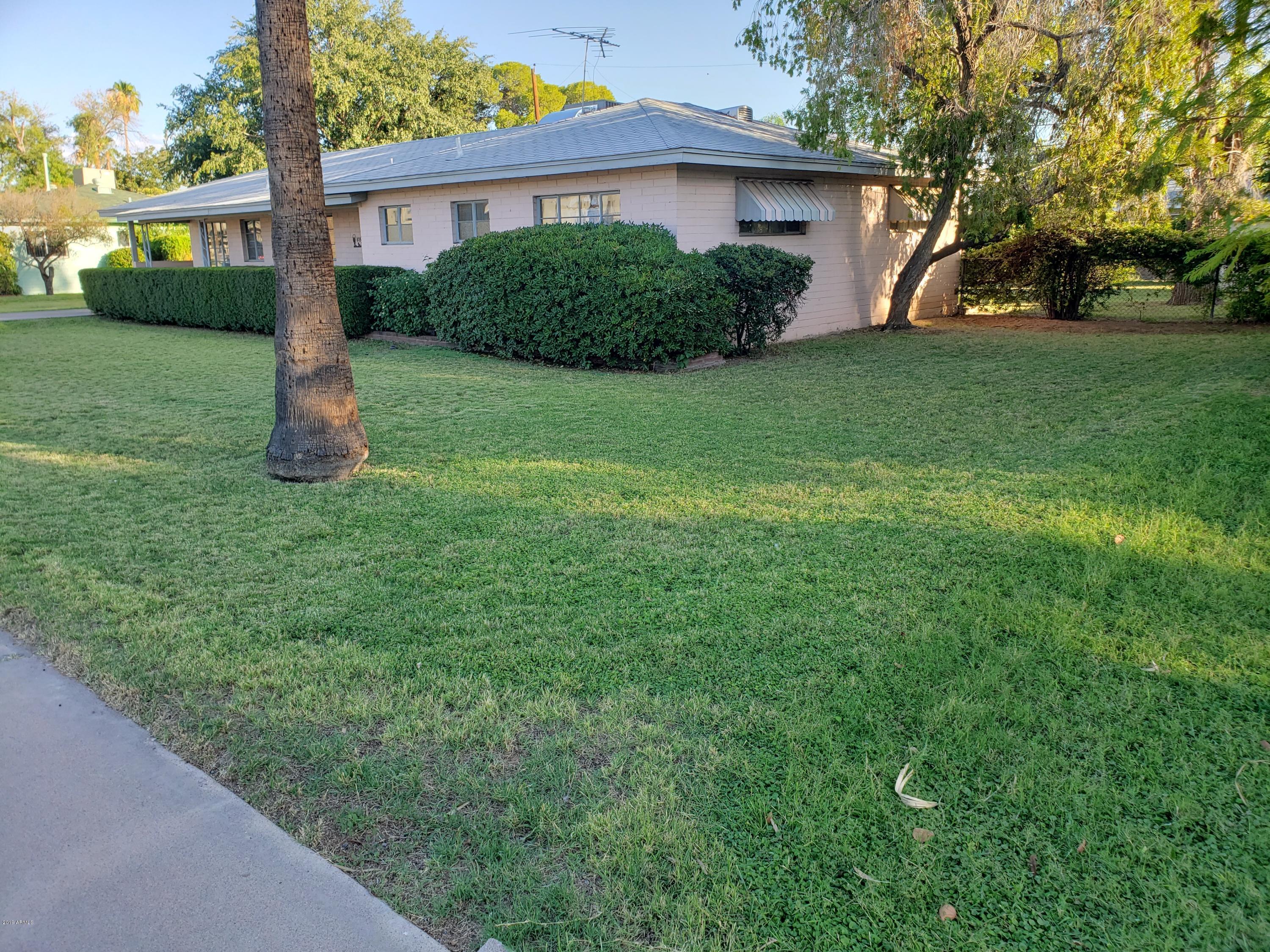 815 West Ocotillo Road Phoenix, AZ 85013 - Photo 3 of 18 Huge lot with space all around