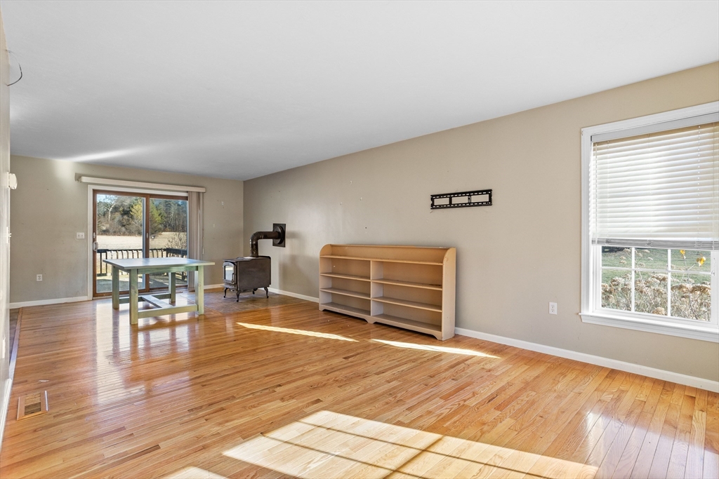 19 Mulpus Road Shirley, MA 01464 - Photo 14 of 27