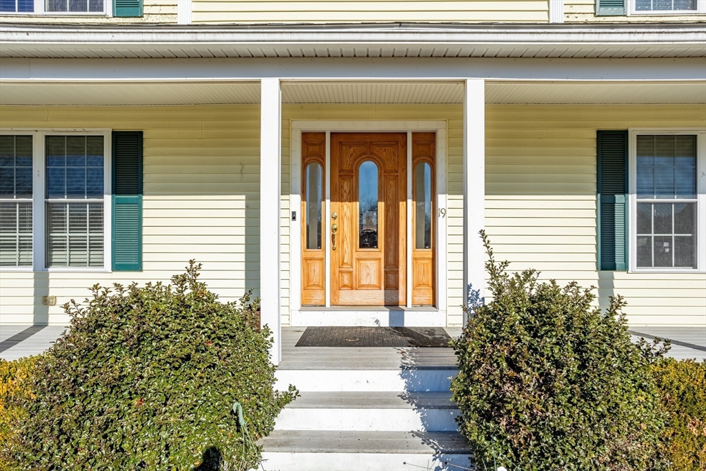 19 Mulpus Road Shirley, MA 01464 - Photo 2 of 27