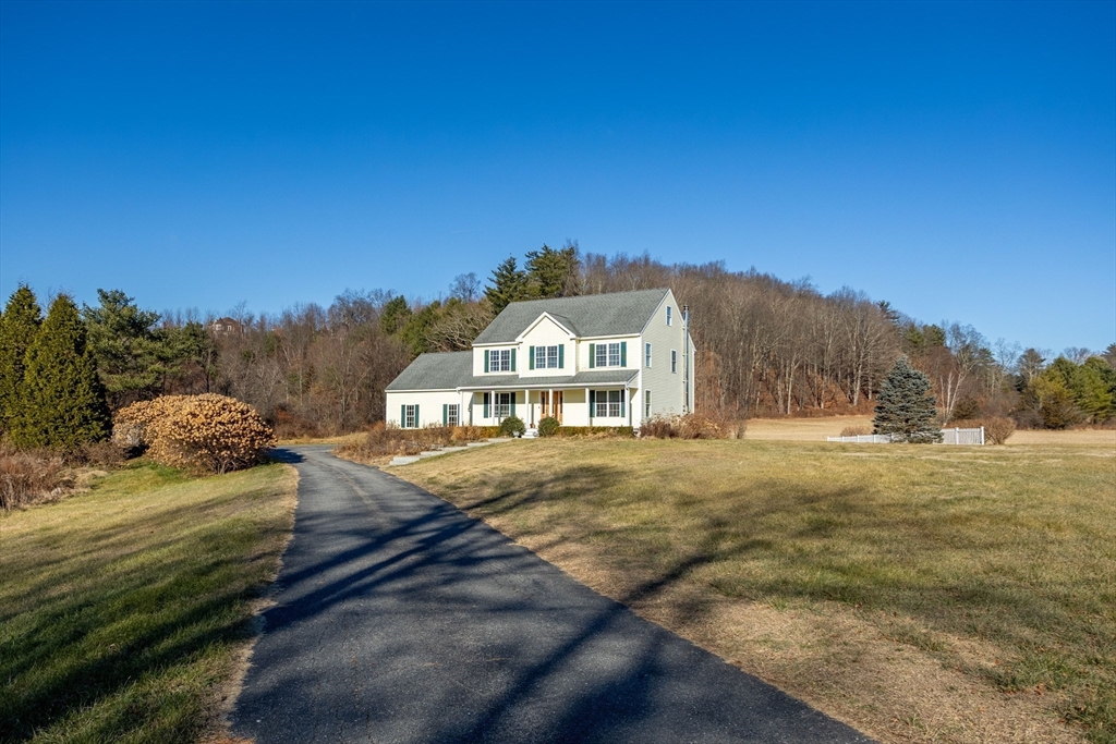 19 Mulpus Road Shirley, MA 01464 - Photo 4 of 27