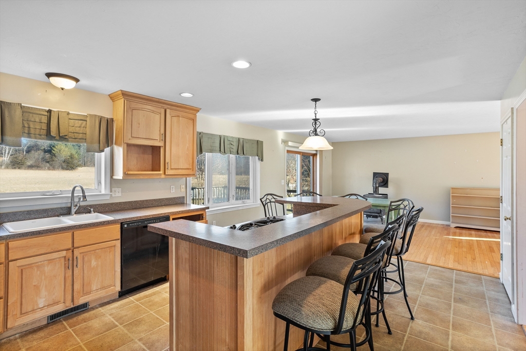 19 Mulpus Road Shirley, MA 01464 - Photo 10 of 27