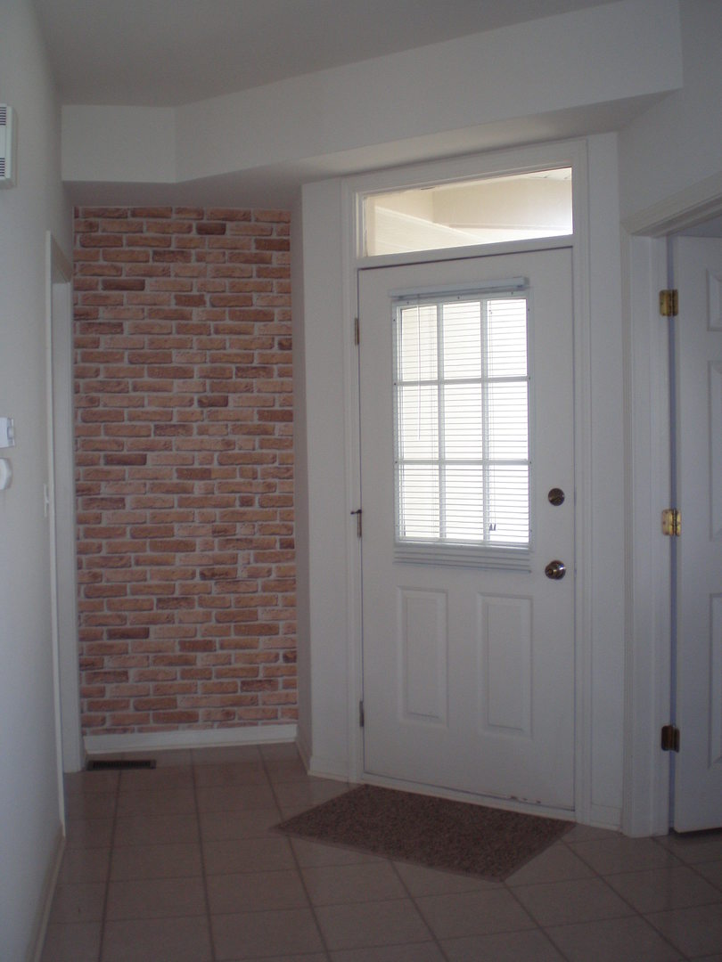 2940 Rutland Circle Naperville, IL 60564 - Photo 3 of 15