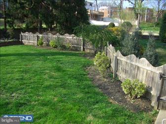 7356 Ryers Avenue Philadelphia, PA 19111 - Photo 6 of 6 Exterior Back