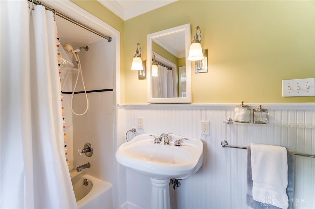 433 Avon Way Kettering, OH 45429 - Photo 21 of 37