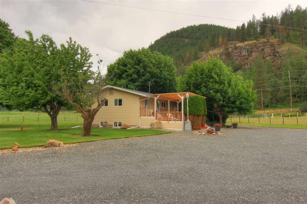 1615 Zimmer Road Addy, WA 99101 - Photo 1 of 20