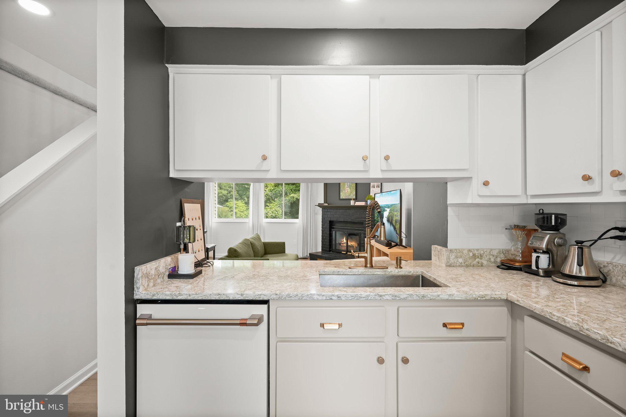 8234 Crestmont Circle Springfield, VA 22153 - Photo 5 of 32 Renovated Kitchen