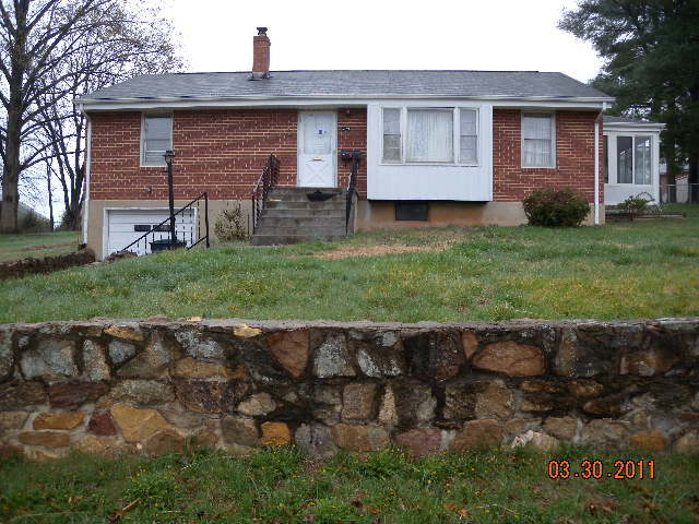 2521 Northminster Road Northwest Roanoke, VA 24012 - Photo 1 of 15 Front