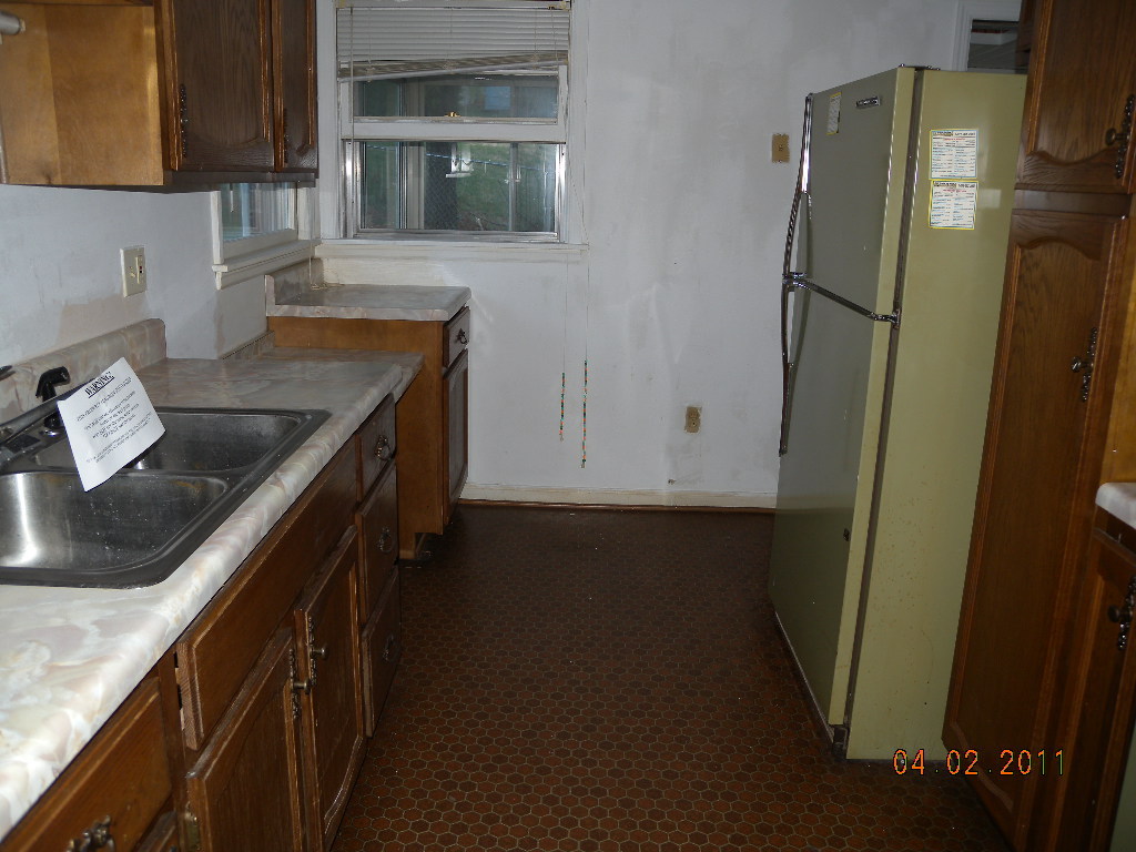 2521 Northminster Road Northwest Roanoke, VA 24012 - Photo 5 of 15 Kitchen view 2