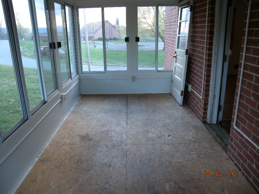 2521 Northminster Road Northwest Roanoke, VA 24012 - Photo 6 of 15 Sunroom