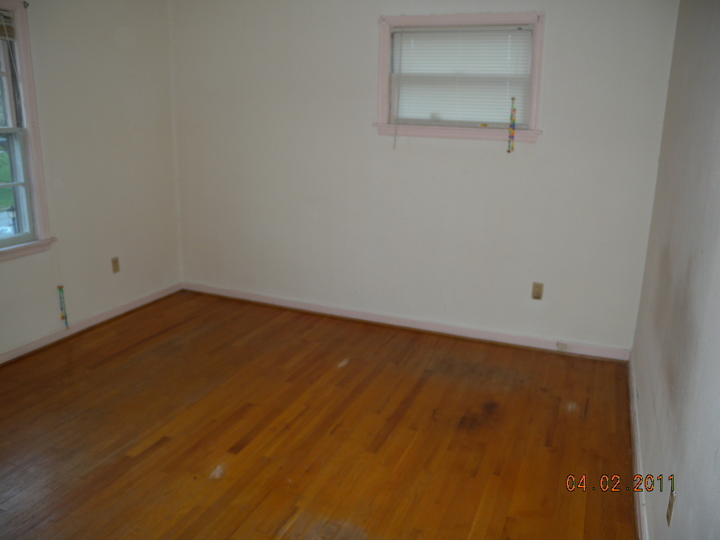 2521 Northminster Road Northwest Roanoke, VA 24012 - Photo 9 of 15 Bedroom 1