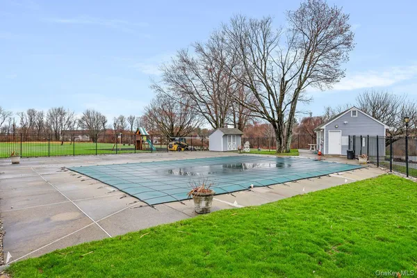 $400,000 | 178 Fairway Drive, Carmel, NY 10512