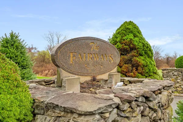 $400,000 | 178 Fairway Drive, Carmel, NY 10512