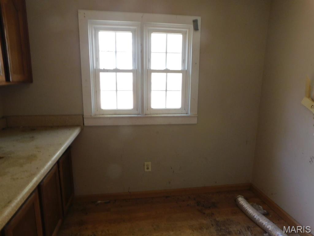 625 Highway 37 Kell, IL 62853 - Photo 2 of 10 Gallery Image 2