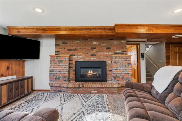 $345,000 | 11854 North Shore Drive, Spicer, MN 56288