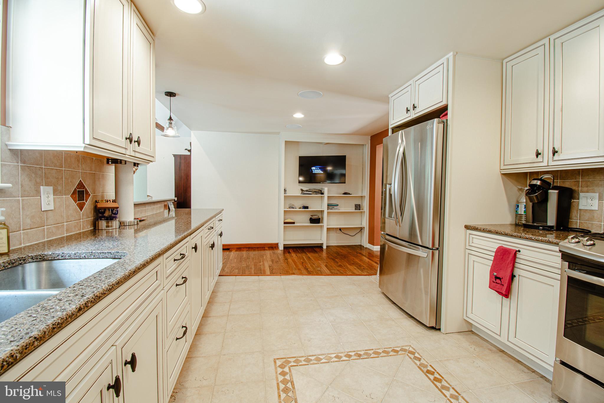 6074 Newton Road Preston, MD 21655 - Photo 21 of 64 Looking toward the entrance Hall