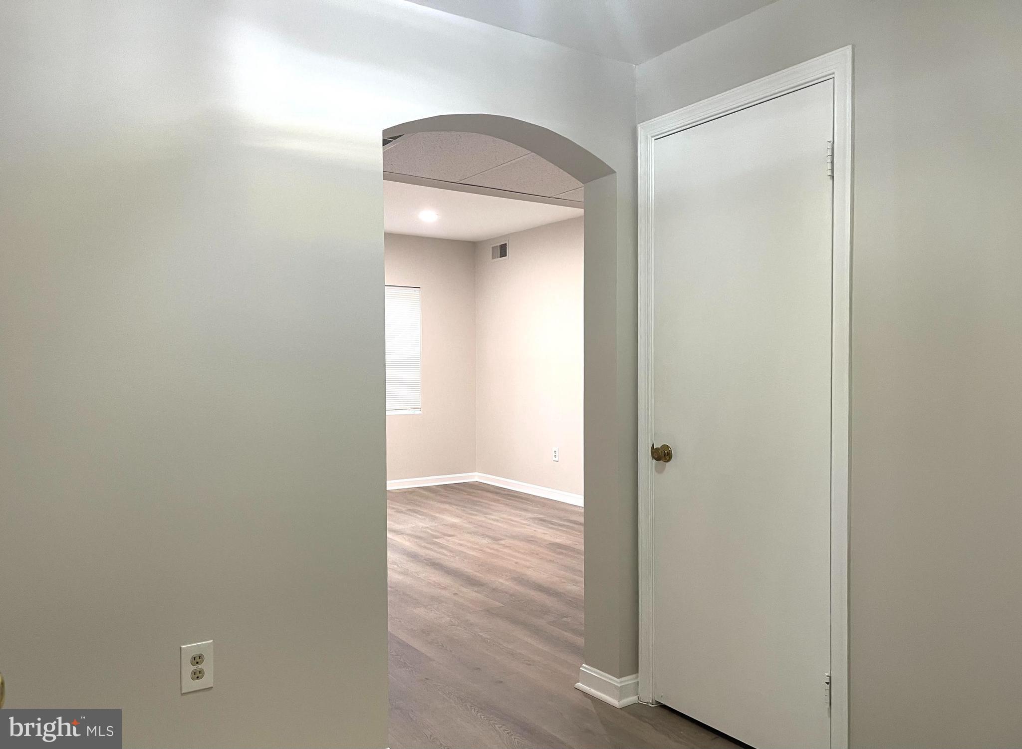 1802 Key Boulevard Arlington, VA 22201 - Photo 5 of 12 Condo Foyer
