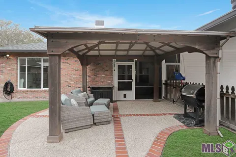 $549,000 | 7836 Menlo Drive, Baton Rouge, LA 70808