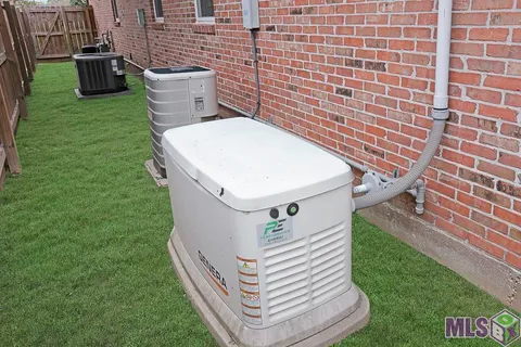 $549,000 | 7836 Menlo Drive, Baton Rouge, LA 70808