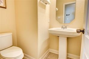2723 Intrepid Trail Rosenberg, TX 77471 - Photo 16 of 30
First floor powder room located just off the family room.