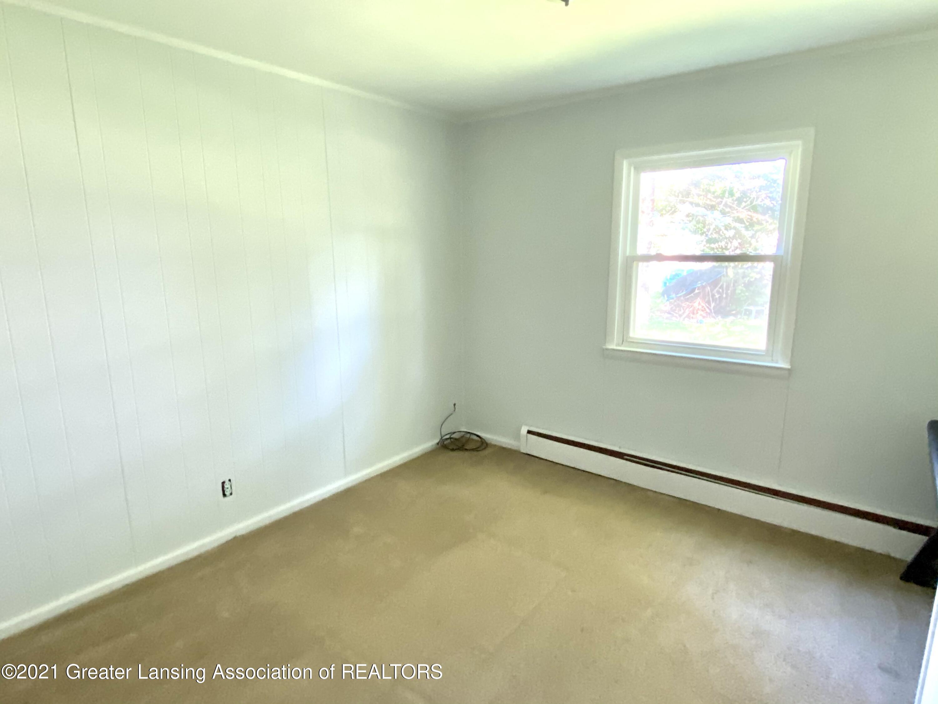 16074 Brook Road Lansing, MI 48906 - Photo 23 of 40 Bedroom 3