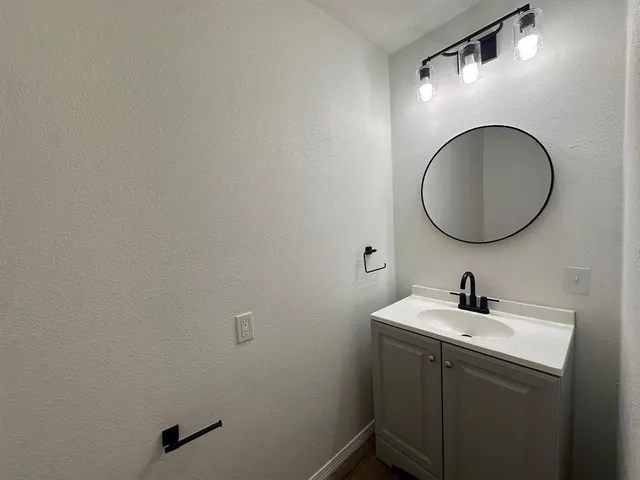 $1,800 | 2318 1st Street, Brownwood, TX 76801