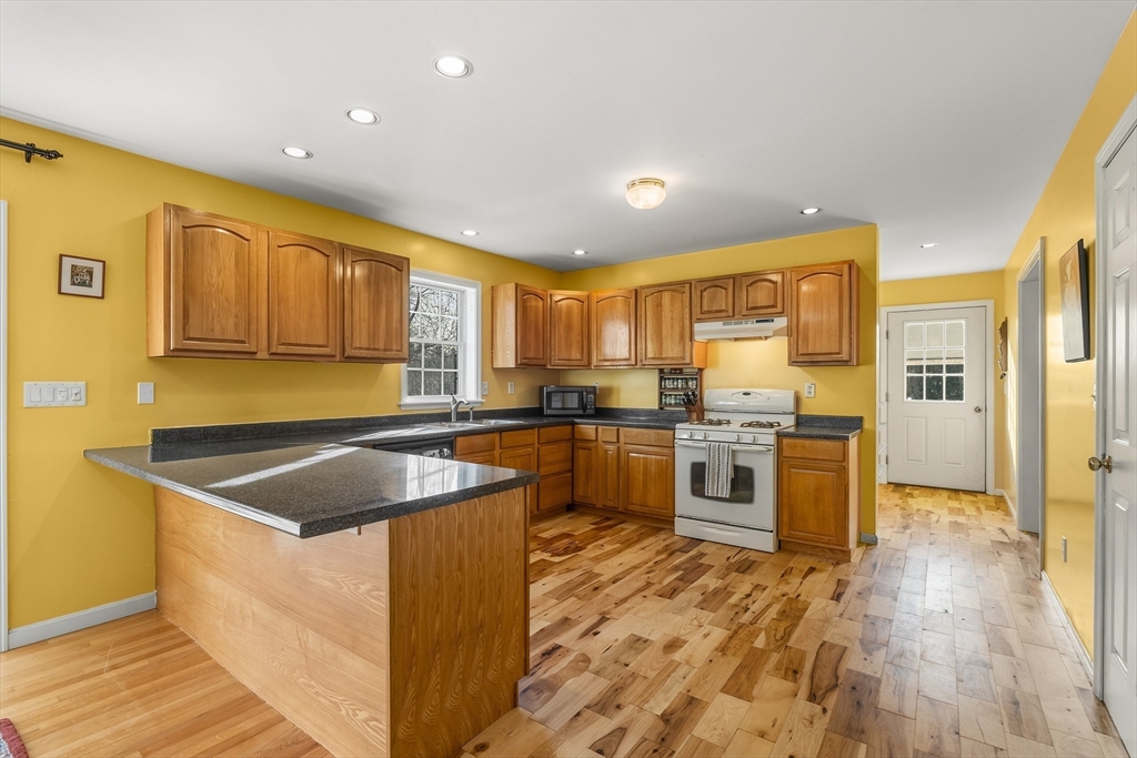 303 School Street Acton, MA 01720 - Photo 11 of 42